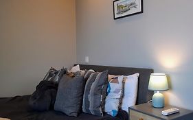 White Design Apartment